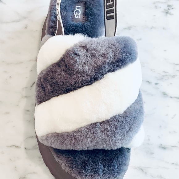 New UGG Disco Stripe Slide - Picture 4 of 12